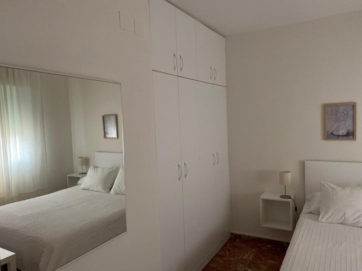 Apartamento Plaza Espana Ecija Bagian luar foto